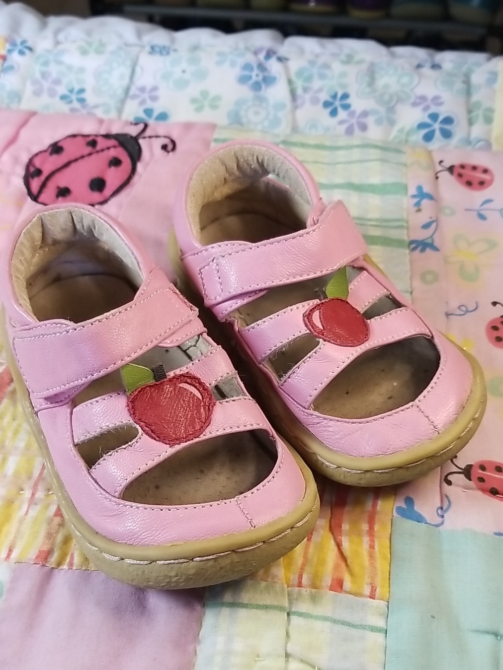 Livie & Luca Pink Soft Leather Closed  Sandals with Apples 5.5-6 Eve's